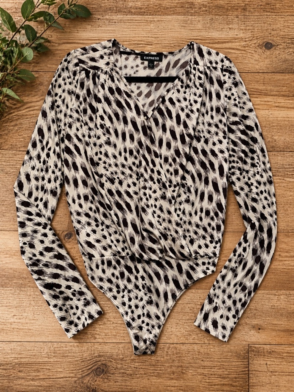 Express Animal Print Thong Style Long Sleeve Bodysuit Women’s XS - Picture 2 of 5